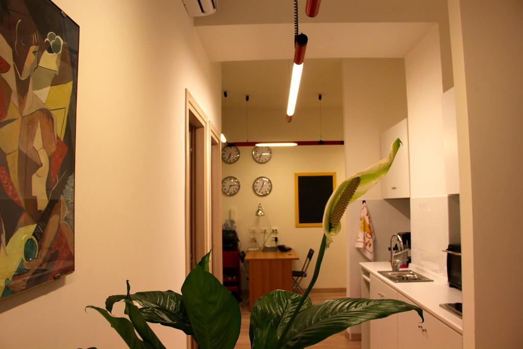 Lo Studio Guest House Рим Екстериор снимка